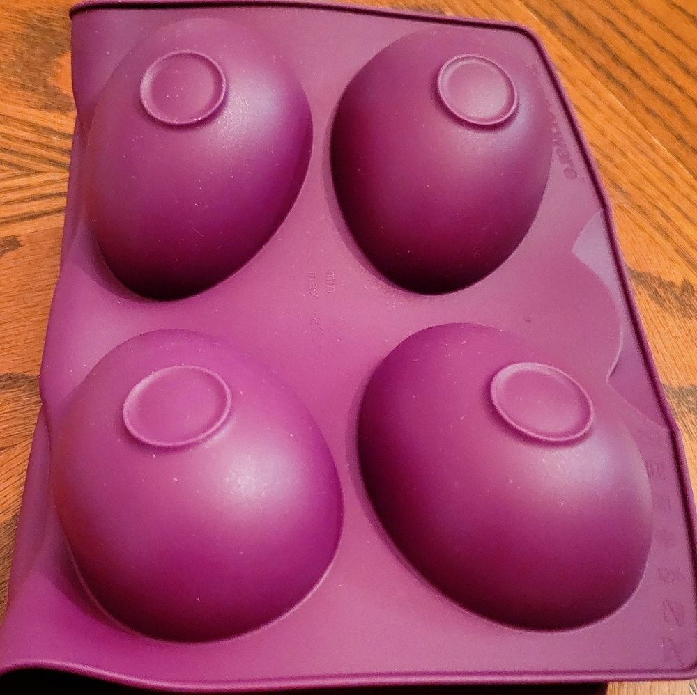 Tupperware Silicone Bakeware - Picture 3 of 4